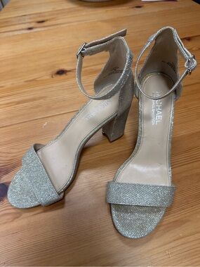 Michael Shannon Sabcha Champagne Glitter Ankle Strap Block Heels Size 8.5